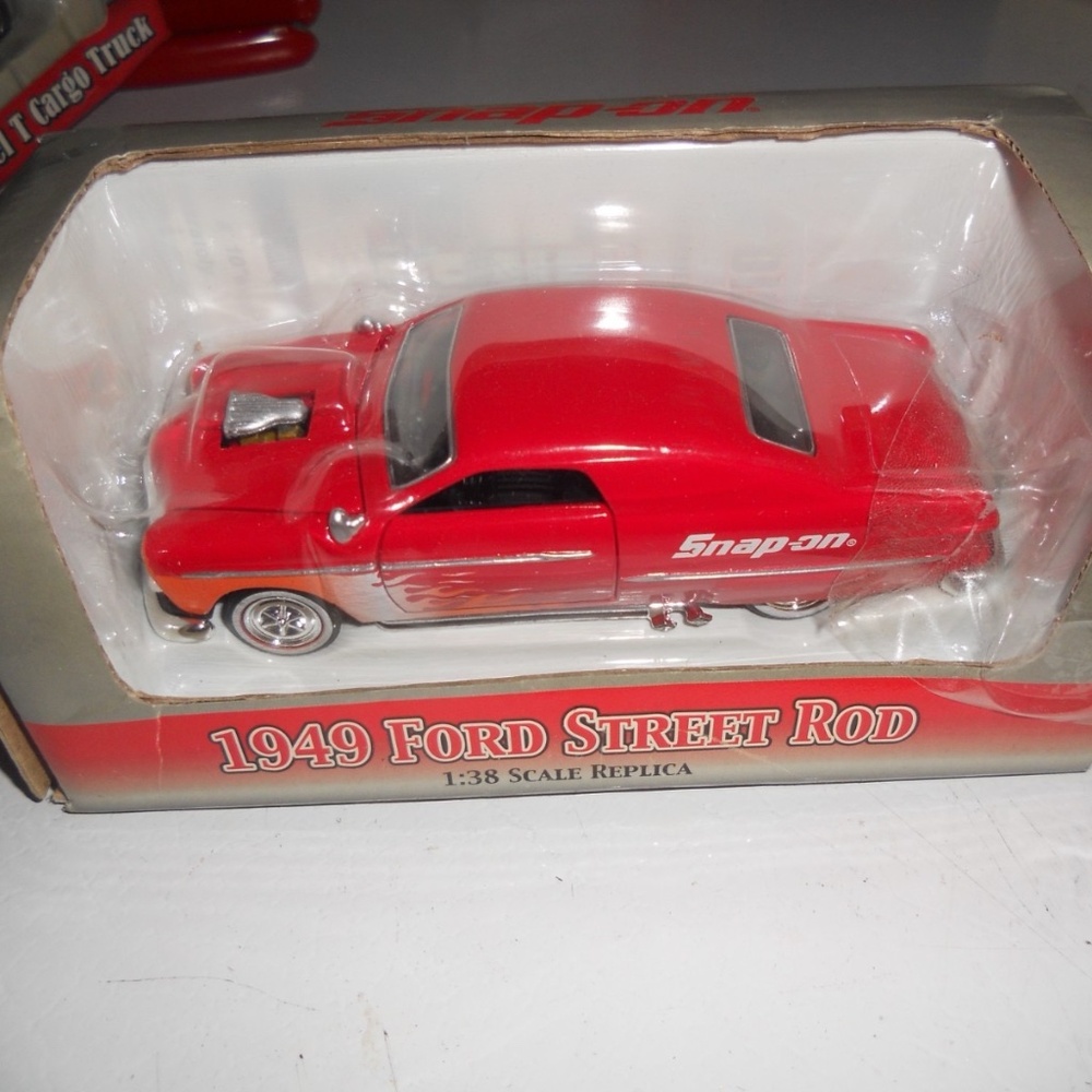 Snap On 1949 Ford Custom Street Rod 1:38 Scale. Die Cast Flathead V8